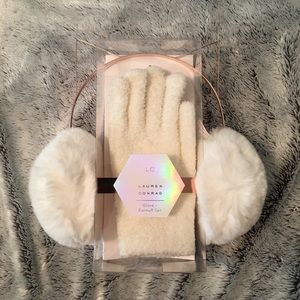 Earmuff and glove set gift
